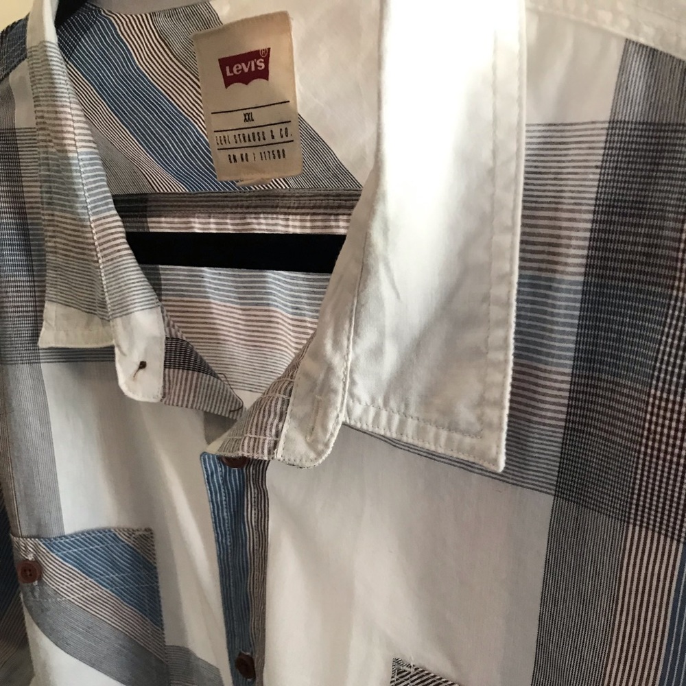 Levi’s long sleeve button up dress shirt
